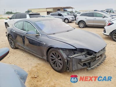 Czwarte zdjęcie samochodu z boku: 2018 TESLA MODEL S VIN:5YJSA1E24JF263228 - miniatura
