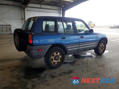 Trzecie zdjęcie samochodu z tyłu: 1996 TOYOTA RAV4 BASE VIN:JT3GP10V1T0001808 - miniatura