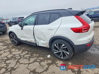 Drugie zdjęcie samochodu z przodu: 2021 VOLVO XC40 T5 R-DESIGN VIN:YV4162UM6M2468172 - miniatura