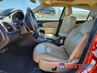 Zdjęcie 7 z 12 samochodu: 2012 CHRYSLER 200 LIMITED VIN:1C3CCBCGXCN175232 - miniatura