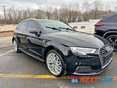 Czwarte zdjęcie samochodu z boku: 2018 AUDI A3 E-TRON PREMIUM VIN:WAUUPBFFXJA114035 - miniatura
