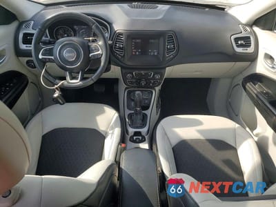Zdjęcie 8 z 13 samochodu: 2019 JEEP COMPASS LATITUDE VIN:3C4NJDBB0KT741540 - miniatura