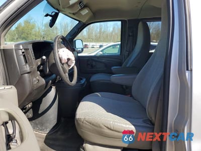 Zdjęcie 7 z 13 samochodu: 2014 CHEVROLET EXPRESS G1500 LS VIN:1GNSGBF49E1184924 - miniatura