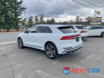 Trzecie zdjęcie samochodu z tyłu: 2020 AUDI Q8 PREMIUM PLUS S-LINE VIN:WA1EVBF16LD019176 - miniatura