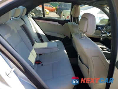 Zdjęcie 10 z 12 samochodu: 2013 MERCEDES-BENZ C 250 VIN:WDDGF4HB9DA781391 - miniatura