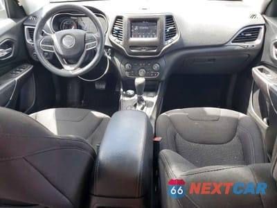 Zdjęcie 8 z 13 samochodu: 2019 JEEP CHEROKEE LATITUDE VIN:1C4PJMCB1KD477581 - miniatura