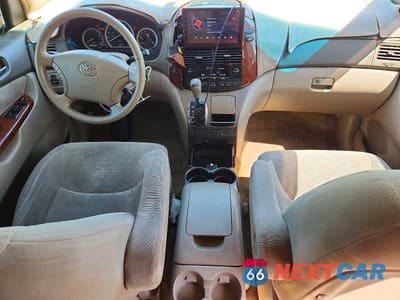 Zdjęcie 8 z 13 samochodu: 2005 TOYOTA SIENNA XLE 7 PASSENGER VIN:5TDZA22C75S292774 - miniatura