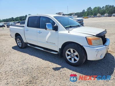 Czwarte zdjęcie samochodu z boku: 2011 NISSAN TITAN SV VIN:1N6BA0ED1BN311439 - miniatura
