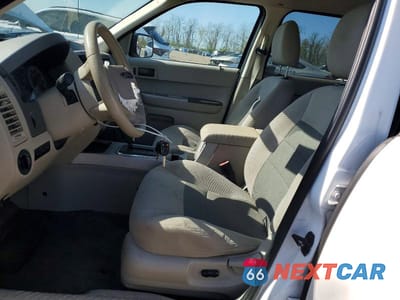 Zdjęcie 7 z 13 samochodu: 2008 FORD ESCAPE HEV VIN:1FMCU49H88KB93849 - miniatura