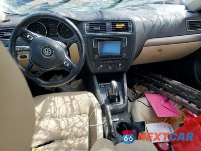 Zdjęcie 8 z 12 samochodu: 2017 VOLKSWAGEN JETTA SE VIN:3VWDB7AJ7HM297981 - miniatura