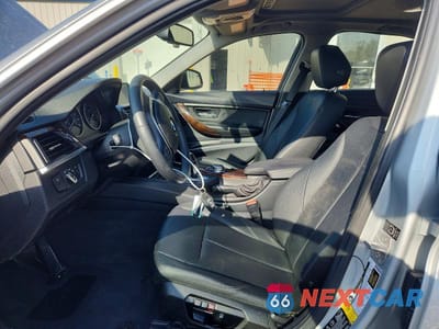 Zdjęcie 7 z 13 samochodu: 2015 BMW 328 XI VIN:WBA3B3G5XFNR85927 - miniatura