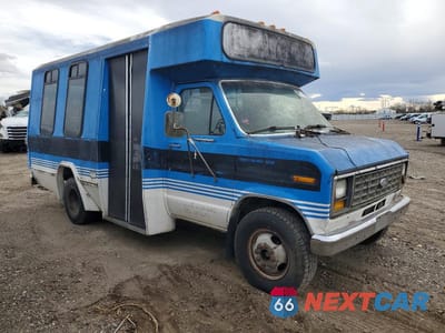 Czwarte zdjęcie samochodu z boku: 1990 FORD SHUTTLE BUS VIN:1FDKE30H7LHA73417 - miniatura