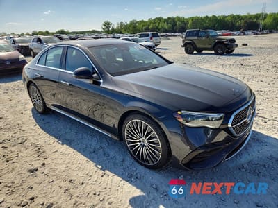 Czwarte zdjęcie samochodu z boku: 2024 MERCEDES BENZ E 350 4MATIC VIN:W1KLF4HB8RA025587 - miniatura