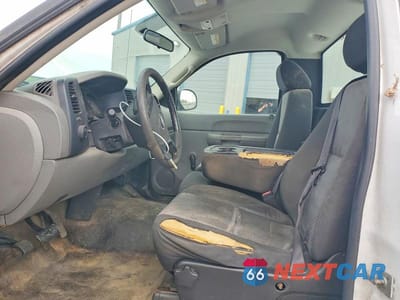 Zdjęcie 7 z 12 samochodu: 2008 CHEVROLET SILVERADO C1500 VIN:1GCEC14X38Z246171 - miniatura