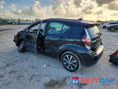Drugie zdjęcie samochodu z przodu: 2018 TOYOTA PRIUS C TWO VIN:JTDKDTB32J1617370 - miniatura