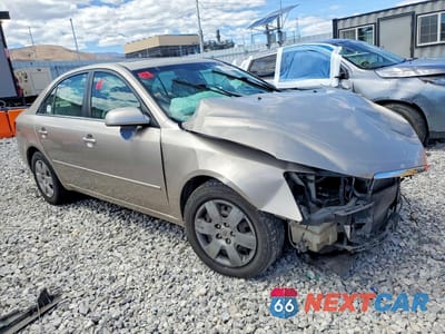 Czwarte zdjęcie samochodu z boku: 2008 HYUNDAI SONATA GLS VIN:5NPET46F68H388270 - miniatura