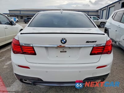 Zdjęcie 6 z 12 samochodu: 2013 BMW 750 LI VIN:WBAYE8C53DD132126 - miniatura