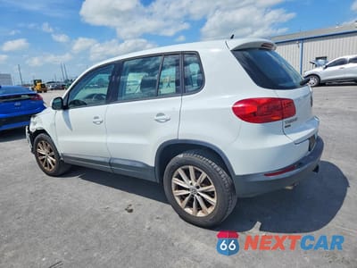 Drugie zdjęcie samochodu z przodu: 2017 VOLKSWAGEN TIGUAN S VIN:WVGBV7AX1HK054661 - miniatura