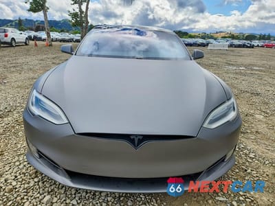 Piąte zdjęcie samochodu w środku: 2017 TESLA MODEL S VIN:5YJSA1E26HF192818 - miniatura