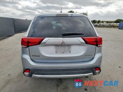 Zdjęcie 6 z 14 samochodu: 2016 MITSUBISHI OUTLANDER ES VIN:JA4AD2A38GZ003435 - miniatura