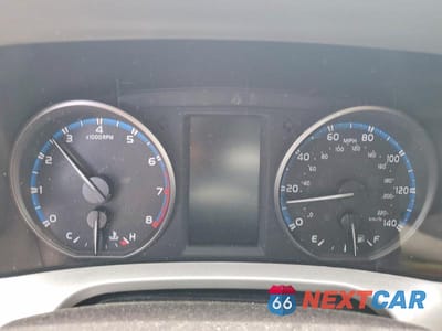 Zdjęcie 9 z 13 samochodu: 2018 TOYOTA RAV4 XLE VIN:2T3WFREV2JW441496 - miniatura