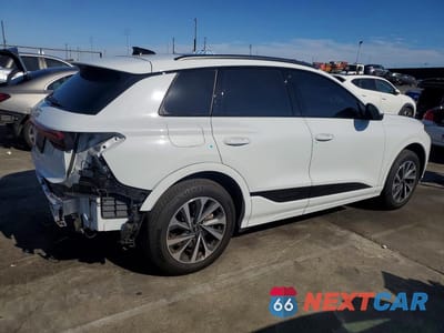 Trzecie zdjęcie samochodu z tyłu: 2025 AUDI Q6 E-TRON PREMIUM PLUS VIN:WA124BGF1SA020817 - miniatura