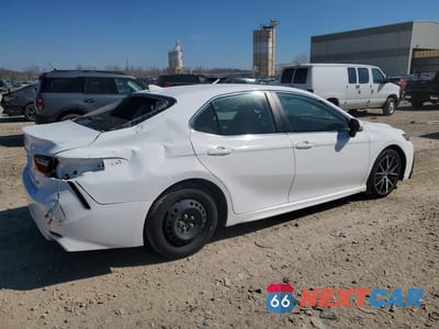 Trzecie zdjęcie samochodu z tyłu: 2021 TOYOTA CAMRY SE VIN:4T1G11AK8MU541762 - miniatura