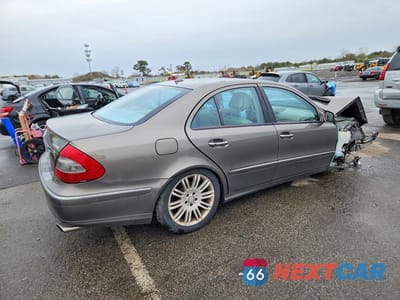Trzecie zdjęcie samochodu z tyłu: 2008 MERCEDES-BENZ E 350 4MATIC VIN:WDBUF87XX8B271955 - miniatura