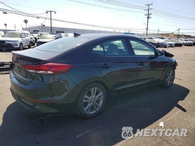 Trzecie zdjęcie samochodu z tyłu: 2018 HYUNDAI ELANTRA VALUE EDITION VIN:5NPD84LF2JH332110 - miniatura
