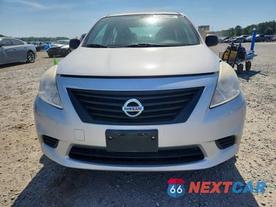 Piąte zdjęcie samochodu w środku: 2013 NISSAN VERSA 1.6 S VIN:3N1CN7AP1DL869916 - miniatura
