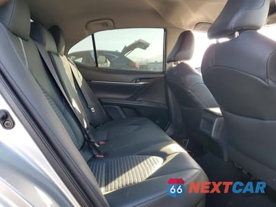 Zdjęcie 10 z 12 samochodu: 2021 TOYOTA CAMRY HYBRID SE VIN:4T1G31AK3MU567230 - miniatura