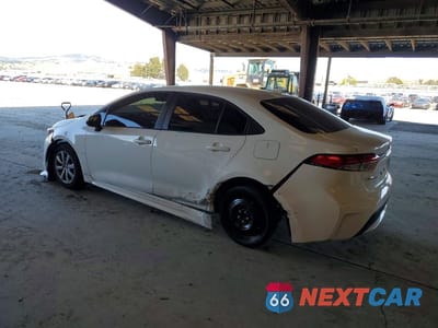 Drugie zdjęcie samochodu z przodu: 2021 TOYOTA COROLLA LE VIN:5YFEPMAE3MP228976 - miniatura