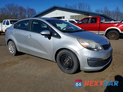 Czwarte zdjęcie samochodu z boku: 2016 KIA RIO LX VIN:KNADM4A33G6589278 - miniatura
