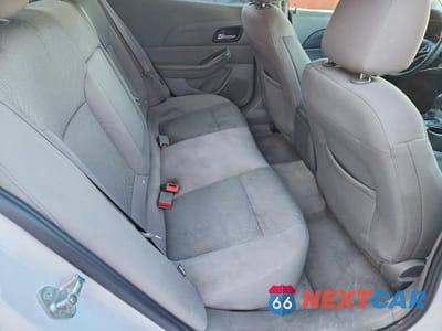 Zdjęcie 10 z 12 samochodu: 2015 CHEVROLET MALIBU LS VIN:1G11B5SL6FF104686 - miniatura