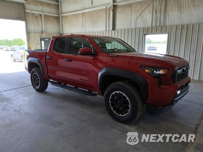 Czwarte zdjęcie samochodu z boku: 2026 TOYOTA TACOMA TRD OFF-ROAD HV VIN:3TYLC5LN9TT054556 - miniatura