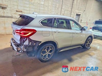 Trzecie zdjęcie samochodu z tyłu: 2018 BMW X1 XDRIVE28I VIN:WBXHT3C34J5K21402 - miniatura