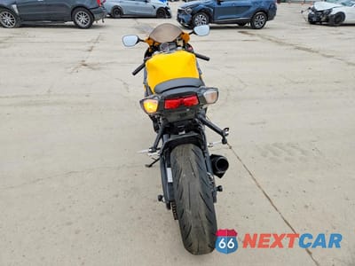 Czwarte zdjęcie samochodu z boku: 2012 SUZUKI GSX750 VIN:JS1GR7MA9C2101069 - miniatura