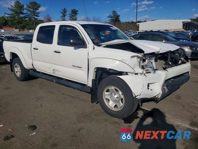 Czwarte zdjęcie samochodu z boku: 2015 TOYOTA TACOMA V6 VIN:3TMMU4FN7FM074120 - miniatura