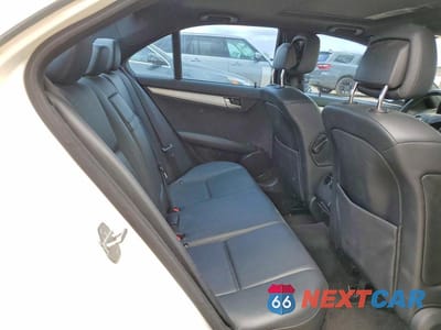 Zdjęcie 10 z 12 samochodu: 2009 MERCEDES-BENZ C 300 VIN:WDDGF54X49R044633 - miniatura