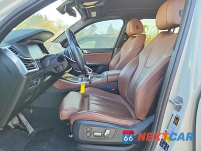 Zdjęcie 7 z 13 samochodu: 2019 BMW X5 XDRIVE40I VIN:5UXCR6C57KLK83770 - miniatura