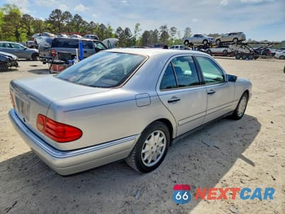 Trzecie zdjęcie samochodu z tyłu: 1996 MERCEDES-BENZ E 320 VIN:WDBJF55F4TJ012114 - miniatura