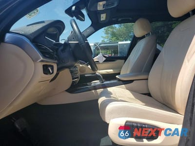 Zdjęcie 7 z 13 samochodu: 2018 BMW X5 SDRIVE35I VIN:5UXKR2C55J0Z20076 - miniatura
