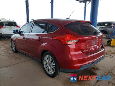 Drugie zdjęcie samochodu z przodu: 2015 FORD FOCUS TITANIUM VIN:1FADP3N22FL294412 - miniatura