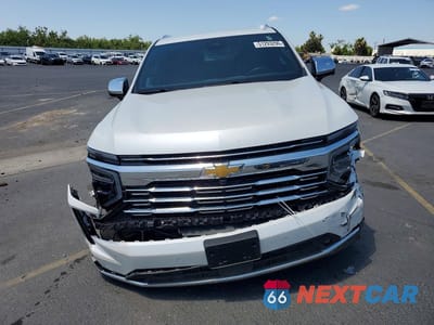 Piąte zdjęcie samochodu w środku: 2025 CHEVROLET TAHOE K1500 PREMIER VIN:1GNS6SRD8SR353097 - miniatura