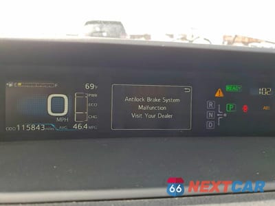 Zdjęcie 9 z 12 samochodu: 2016 TOYOTA PRIUS FOUR VIN:JTDKARFU8G3519276 - miniatura