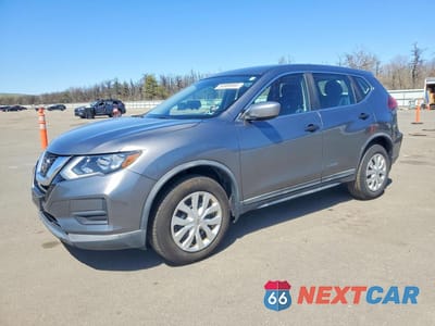 2018 NISSAN ROGUE S KNMAT2MV4JP585428 - główne zdjęcie licytacji z USA - miniatura