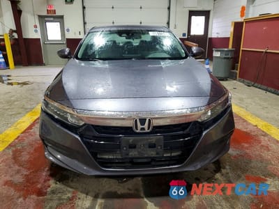 Piąte zdjęcie samochodu w środku: 2019 HONDA ACCORD LX VIN:1HGCV1F11KA058315 - miniatura