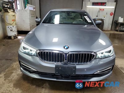 Piąte zdjęcie samochodu w środku: 2020 BMW 530XE VIN:WBAJB1C01LCD44150 - miniatura