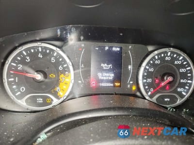 Zdjęcie 9 z 13 samochodu: 2015 JEEP RENEGADE LATITUDE VIN:ZACCJBBT4FPC36733 - miniatura