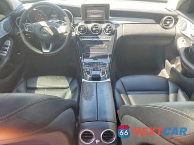 Zdjęcie 8 z 12 samochodu: 2015 MERCEDES-BENZ C 300 VIN:55SWF4JB1FU043819 - miniatura